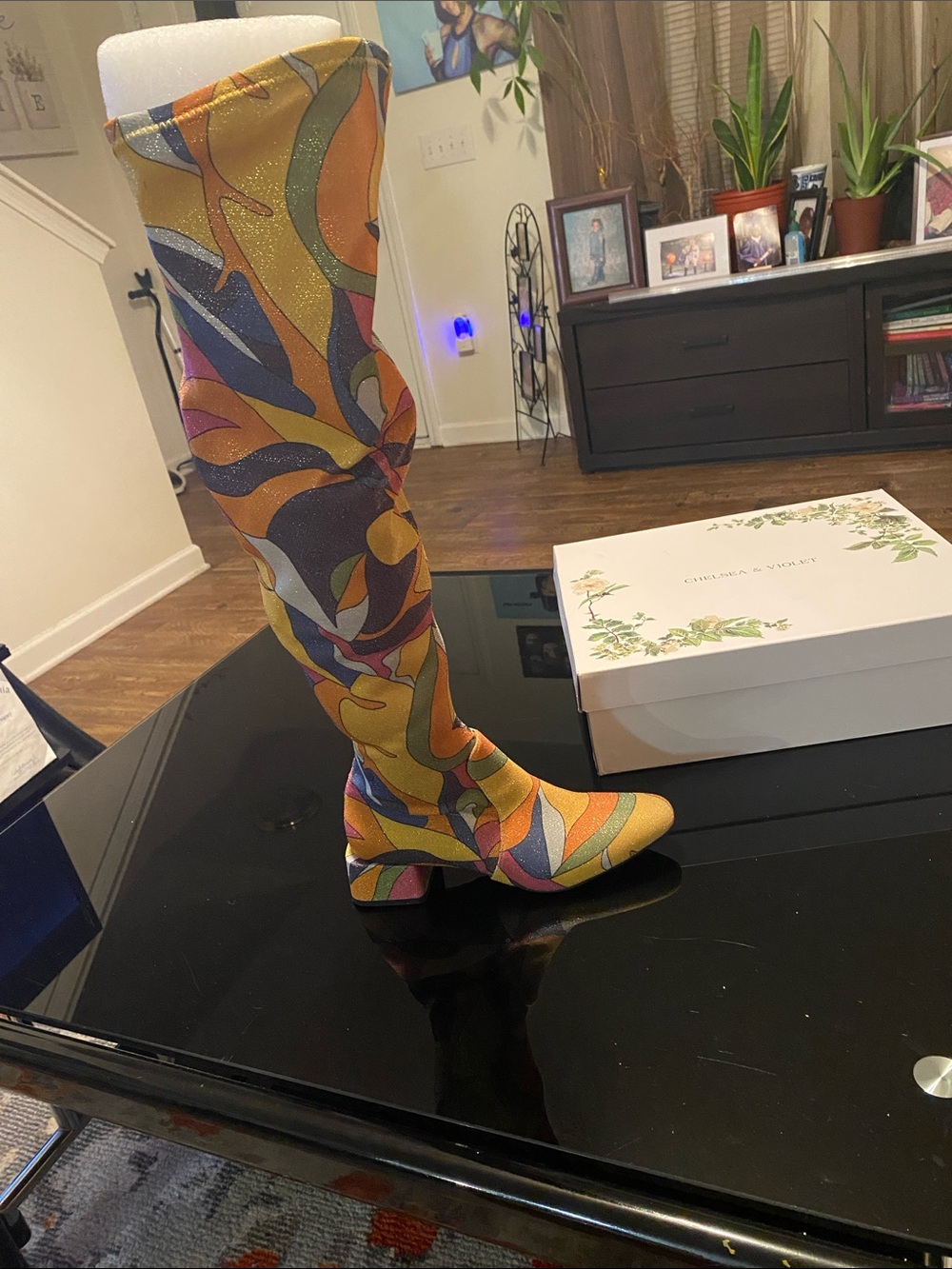Chelsea & Violet Floral Logo Shoe Box in White